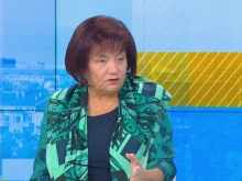 Янка Такева: Заплатите на учителите да се вдигнат и да се върнат в професията и мъжете