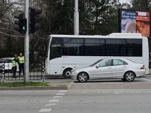 Пловдивчанка е в болница след рязко спиране на автобус