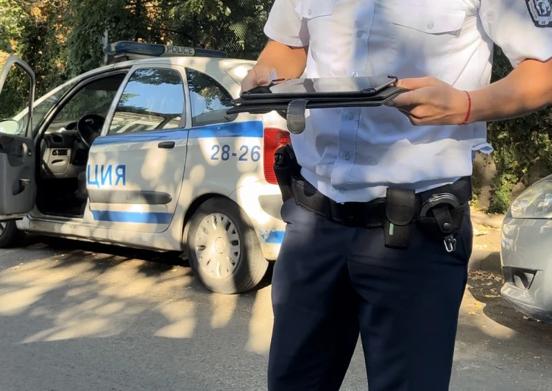 Пловдивчанин: Обезумял полицай ми крещи "Влизай в колата да не стане лошо и подписвай"
