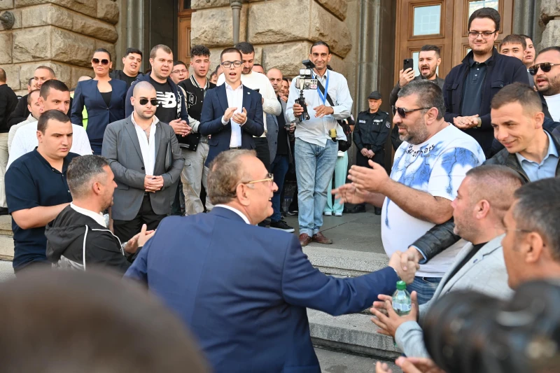 ЗНС решава за коалицията ДПС - Доган