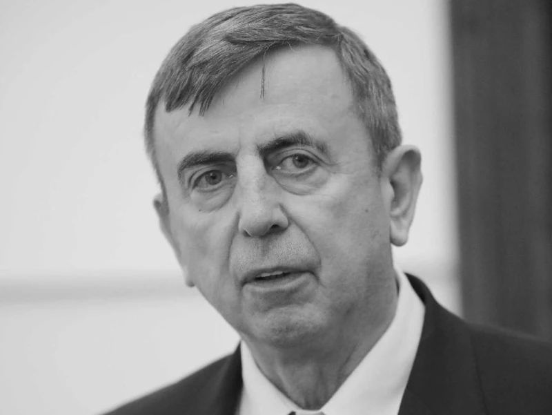 Само на 62 почина проф. д-р Пламен Кангалов