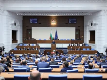 Парламентът отново остана без кворум при разглеждане на спорен законопроект