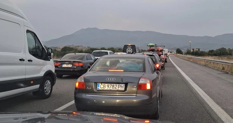 4 километра тапа от автомобили на "Кулата"