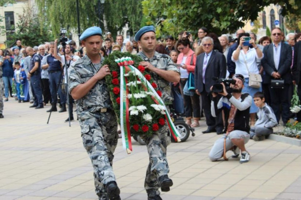 Русенци отбелязаха 139 години от Съединението с тържествена церемония