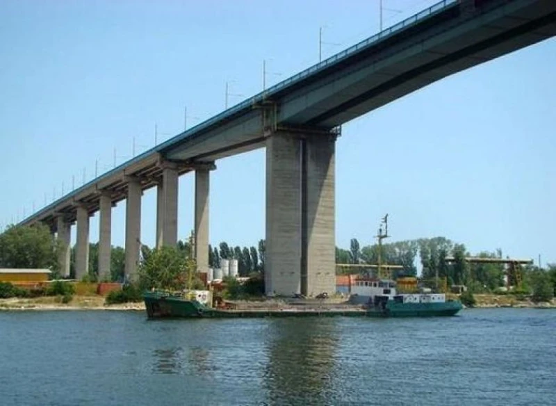 Млад мъж се самоуби рано тази сутрин, скачайки от Аспаруховия мост