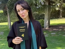 Поп фолк певица стана висшистка след 8 години "здраво" учене