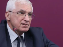 Дуранкев: На чичо домашните историчета! Джендъристорици с фараш да ги ринеш!