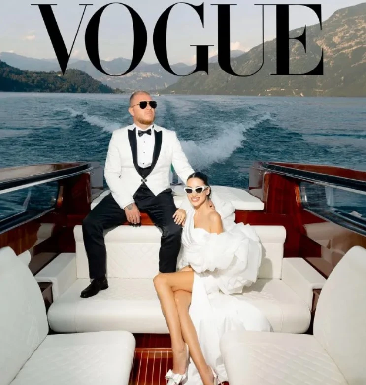 След сватбата те пак облякоха булчинската рокля и костюма за Vogue?