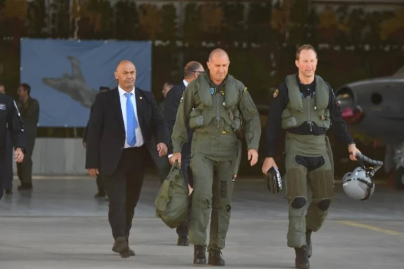 ���������������� �� �������� ���������� F-16�
