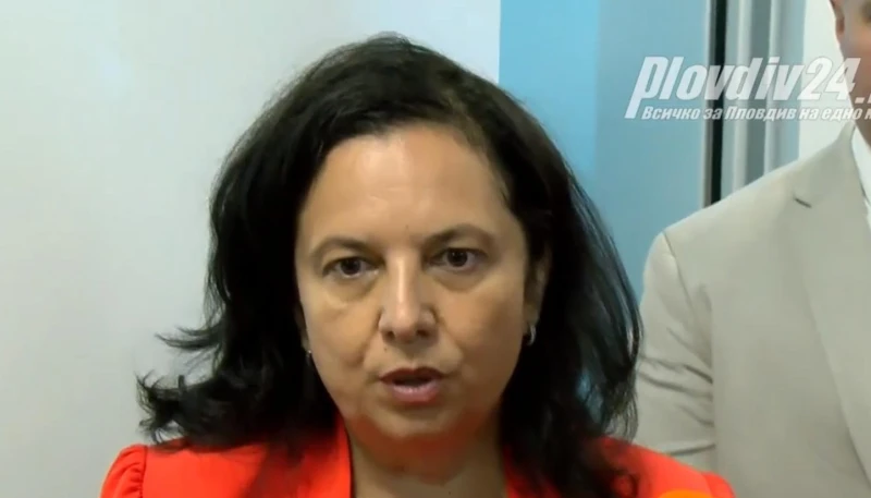 Обрат! Майката на Хриси е жива, министърка дала подвеждаща информация