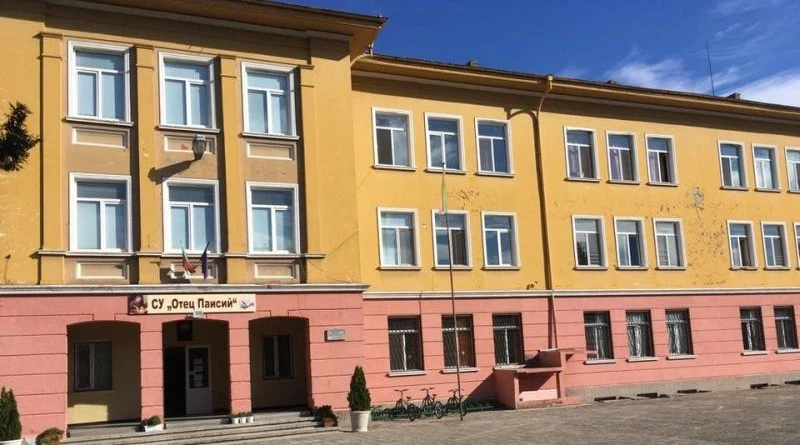 По-интересни учебни часове могат да очакват учениците от две училища в Пловдивска област