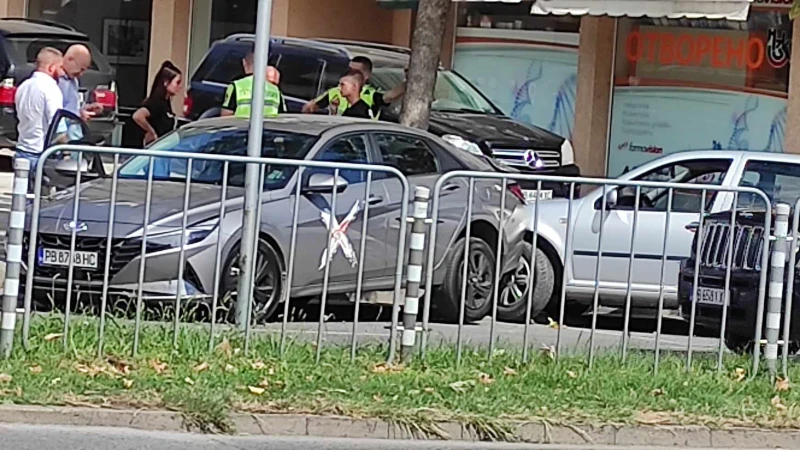 Катастрофа на метри от пешеходна пътека в Пловдив