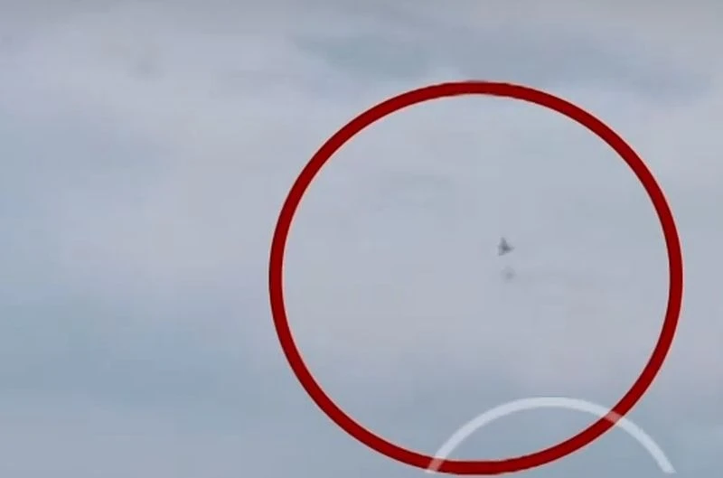 Любителско видео показа падането на самолета край Графа