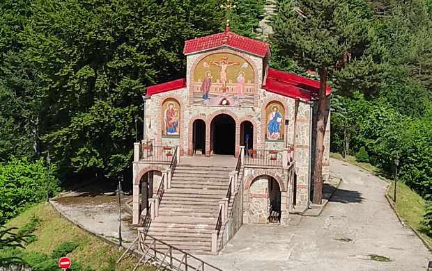 Молитвите се сбъдват! Хиляди нощуваха в Родопа планина!