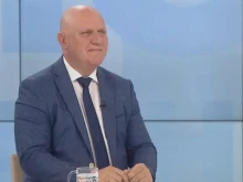 Ще има ли забрана за телефоните в клас, говори министърът