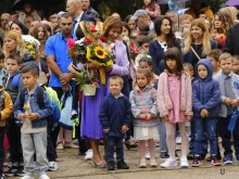 Близо 9000 деца и младежи прекрачиха училищния праг във Велико Търново и общината