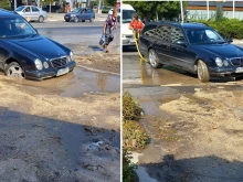 ВиК авария глътна "Мерцедес" в северната част на Пловдив