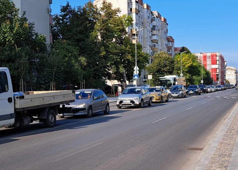 В Пловдив има 212 000 регистрирани коли, още толкова влизат в града отвън