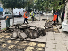 Усилен труд кипи в столичен квартал, въпреки лошото време