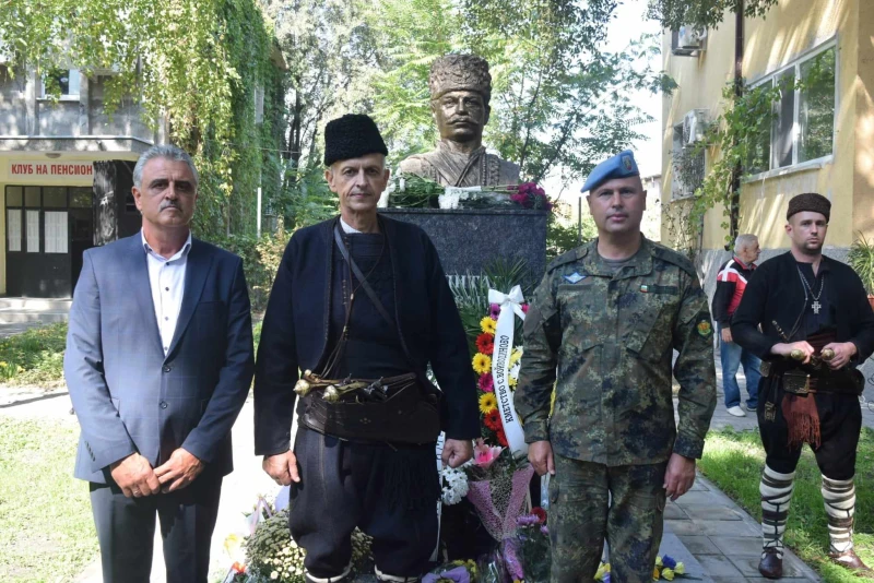 Откриха паметник на капитан Петко войвода на 8 км от Пловдив
