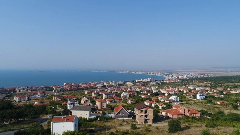 Жители на Свети Влас на протест заради улици и осветление