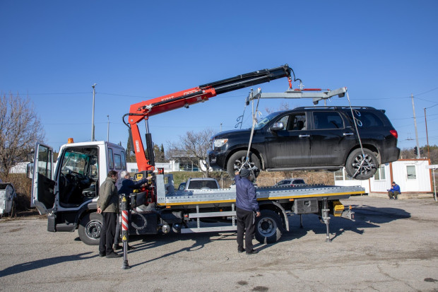 Пет изоставени автомобилa са принудително преместени с репатратор в Стара Загора