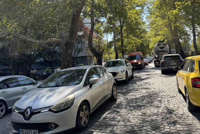 Счупен пантограф е причинил транспортния хаос в западната част на Пловдив