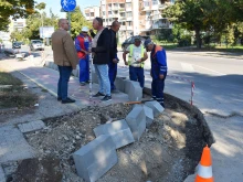 Започна ремонт на тротоара на ул. "Дунав" в Разград