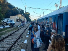 Пътнически влак аварира