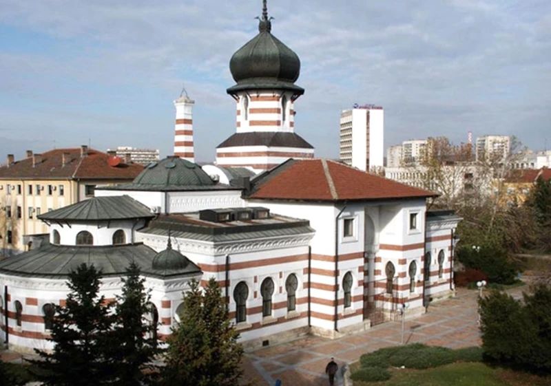 Емблематична сграда в Плевен ще бъде осветена в златисто в знак на подкрепа на децата с рак