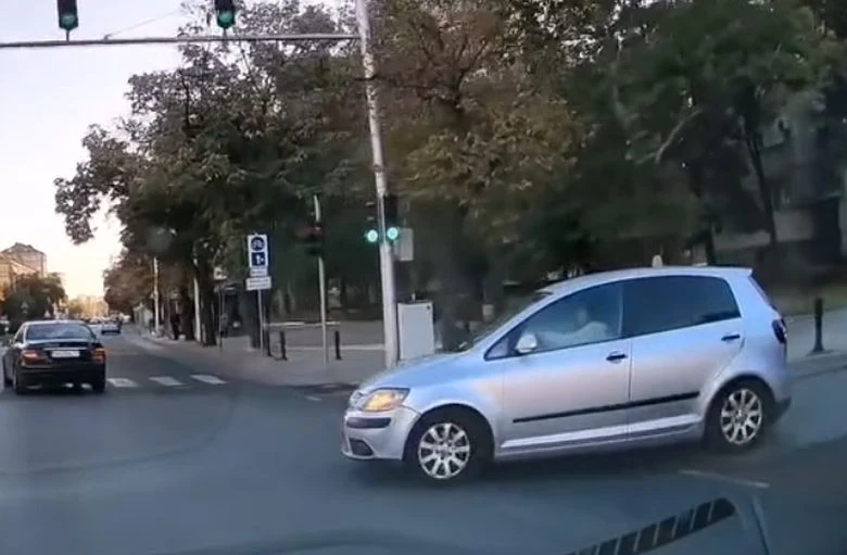 В Пловдив посъветваха шофьорка да си изпие кафето, преди да се качи на колата