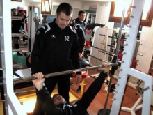 Сръбски специалист направи специални фитнес тестове с футболистите на Локо