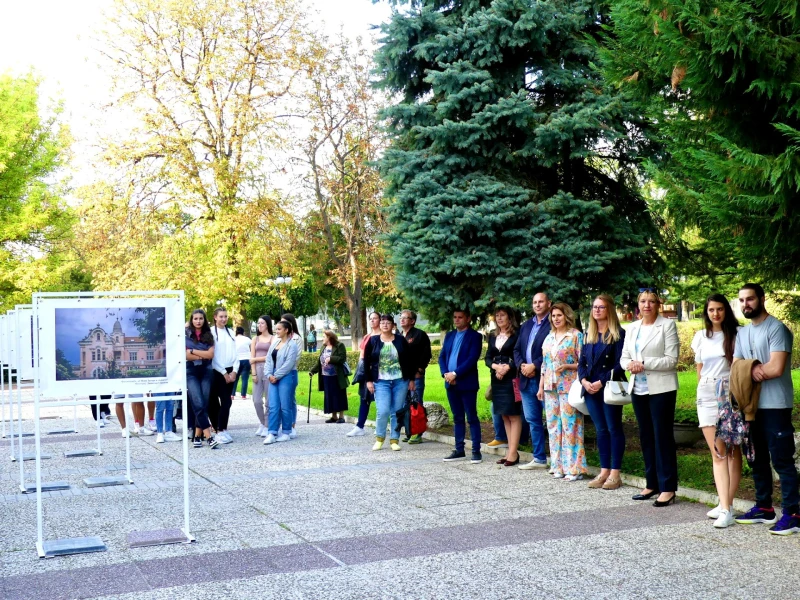 Фотоизложба под наслов "С Нова Загора в сърцето"