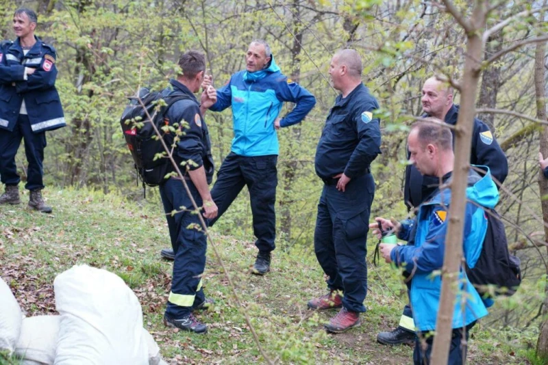 Между 10 и 15 души са в неизвестност след наводненията  Босна и Херцеговина