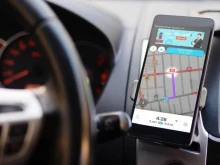 Не се изненадвайте, ако видите малък жълт триъгълник на екраните си! Google Maps и Waze се обединяват