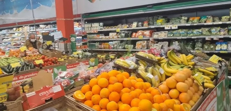 Двойното обозначаване на стоките в магазина ще бъде задължително една година от приемането на еврото