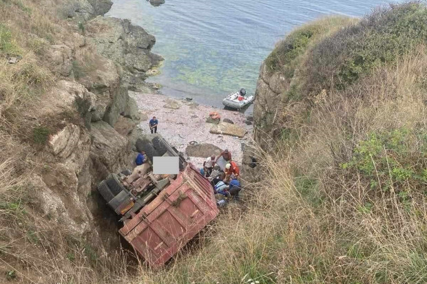 </TD
>Около 15.03 ч. днес в РУ-Царево е получено съобщение за