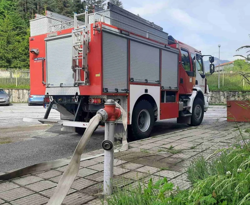 Два пожара гасиха огнеборците в Смолянско, спасени са над 100 дка гори