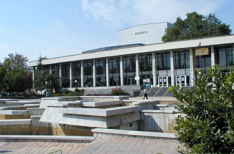 Разследват документно престъпление в Пазарджишкия театър