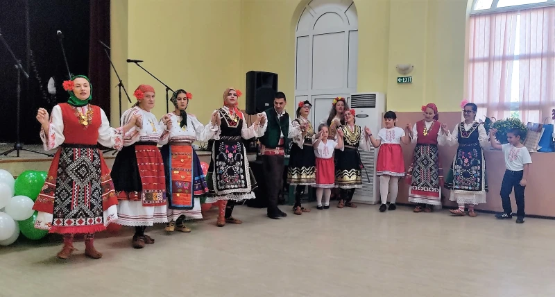 120 години читалищна дейност празнуваха в Пчелище, в Килифарево пък имат нова площадка