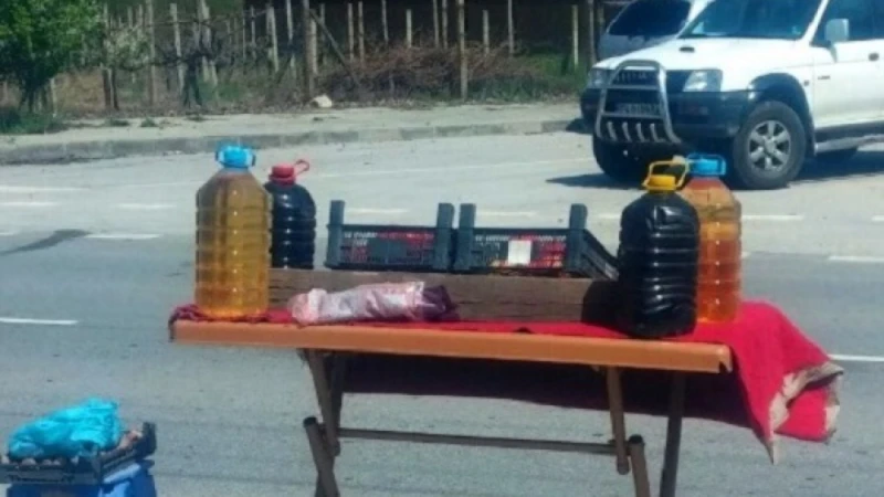 Виното 4 лева за литър, което се продава по капаците на автомобилите, не е истинско и незаконно