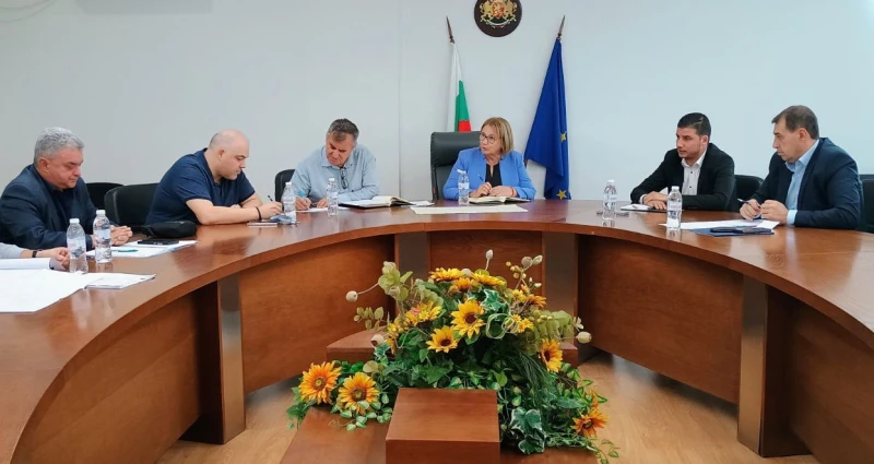 Проф. Янчева спешно решава безводието в областта