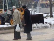 3 градуса отчитат термометрите в града