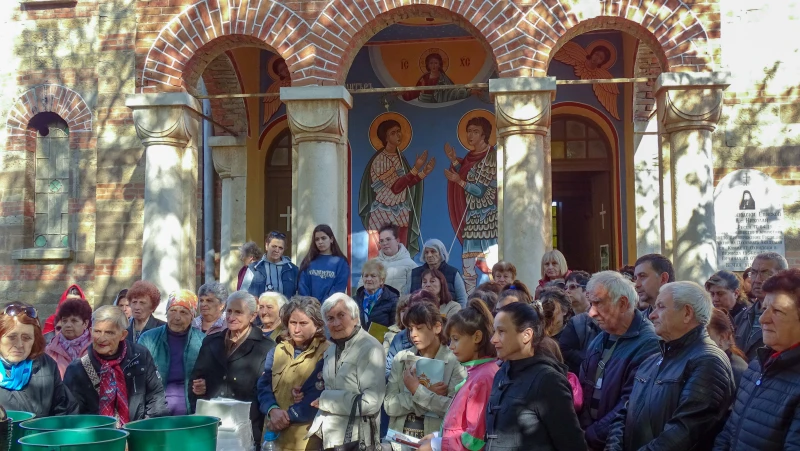 Църквата в търновско село стана на 100 на връх Димитровден, скоро започва ремонт на покрива