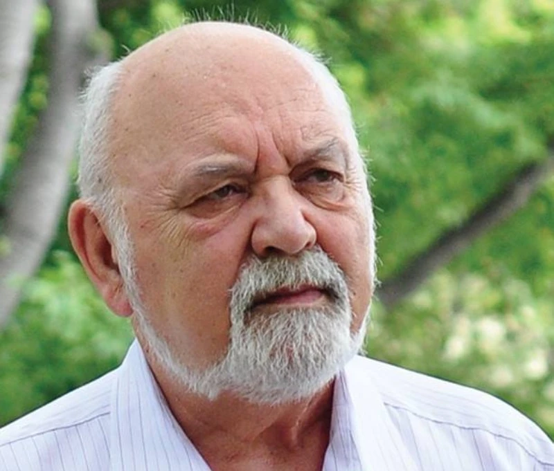Почина Пламен Градинаров