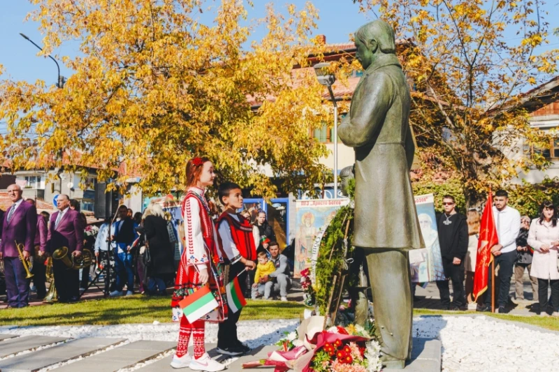 Ето как в Ямбол отпразнуваха Деня на народните будители