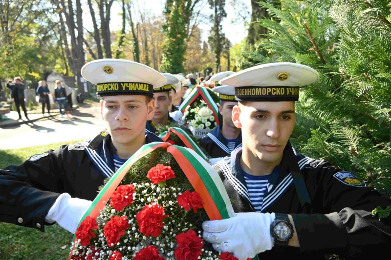 Военните моряци почетоха паметта на загиналите за свободата на България