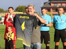 Легендарен бранител, играл срещу Марадона, празнува днес