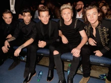 One Direction се събират