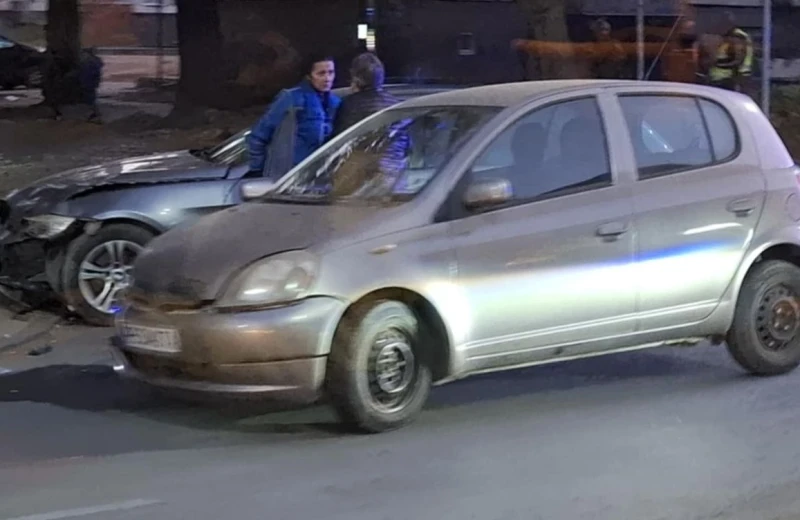 Две шофьорки си потрошиха колите в Пловдив